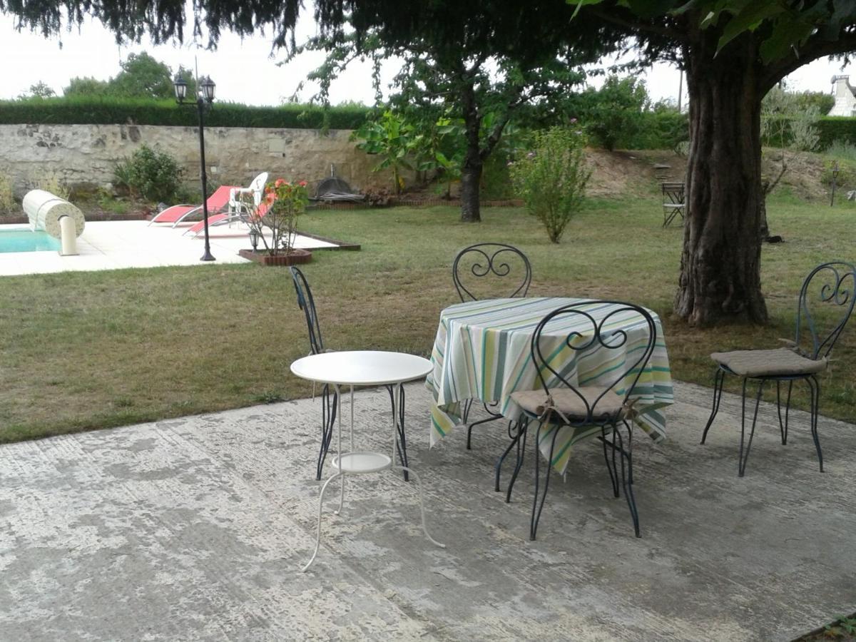 La Recre Acomodação com café da manhã Restigné Exterior foto